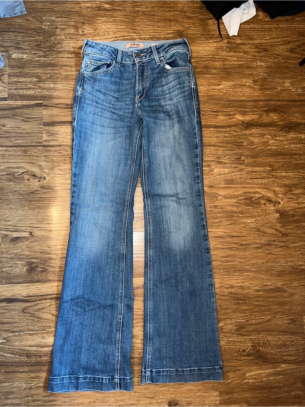 Ariat Women's Medium Blue Flare Jeans - Picture 2 of 3
